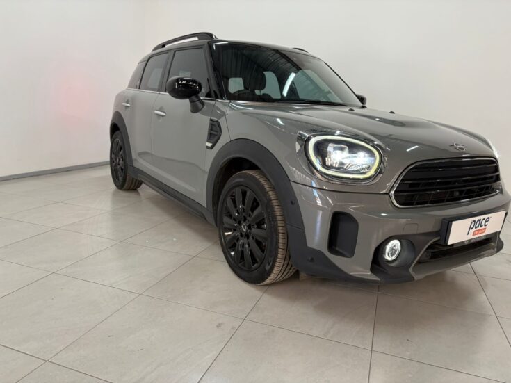 2023 MINI COOPER COUNTRYMAN A/T – Front Feature Photo