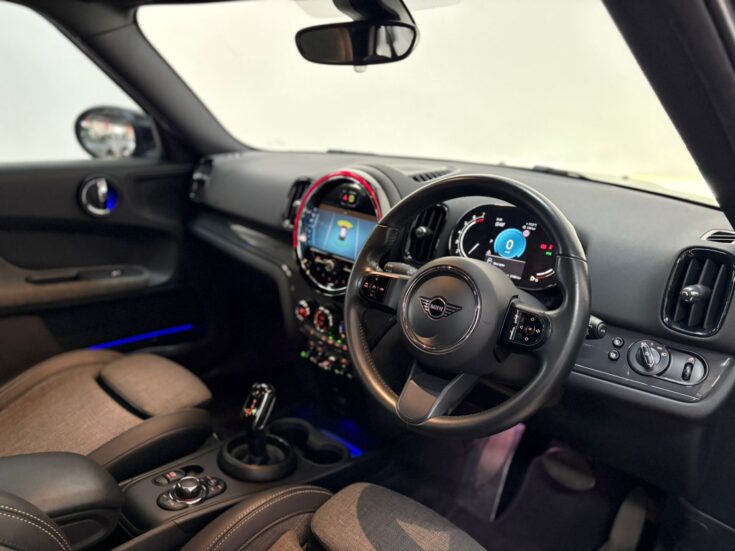 2023 MINI COOPER COUNTRYMAN A/T – Interior
