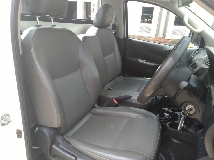 2023 NISSAN NAVARA 2.5DE XE S/C P/U – Front Seats