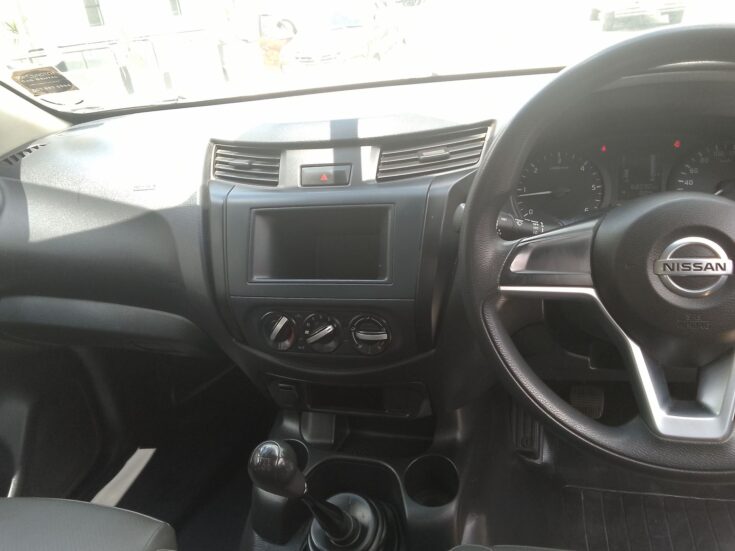 2023 NISSAN NAVARA 2.5DE XE S/C P/U – Interior