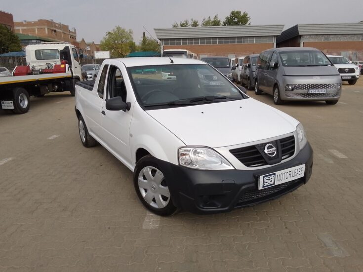 2023 NISSAN NP200 1.6 A/C SAFETY PACK P/U S/C – Front Feature Photo