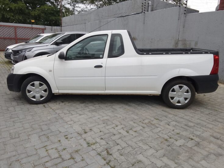 2023 NISSAN NP200 1.6 A/C SAFETY PACK P/U S/C – Left Side Photo