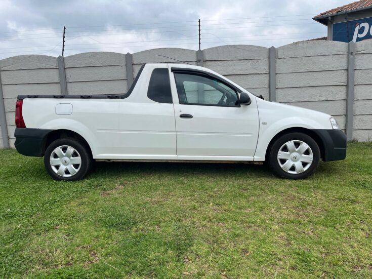 2023 NISSAN NP200 1.6 A/C SAFETY PACK S/C – Right Side Photo