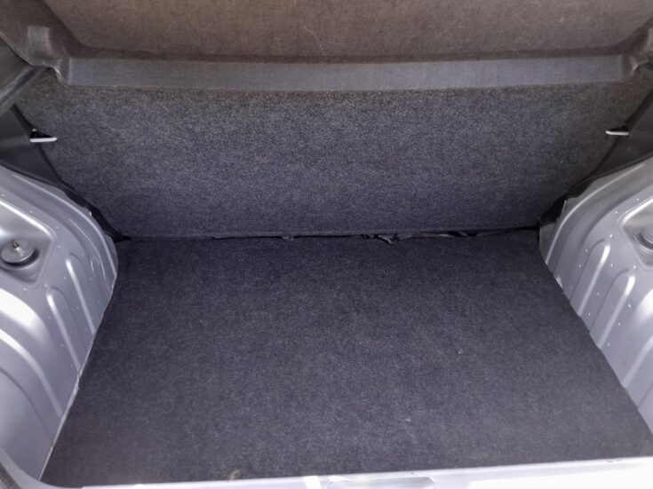 2023 RENAULT KWID DYNAMIQUE MANUAL – Boot / Loadbin