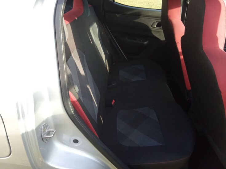 2023 RENAULT KWID DYNAMIQUE MANUAL – Rear Seats