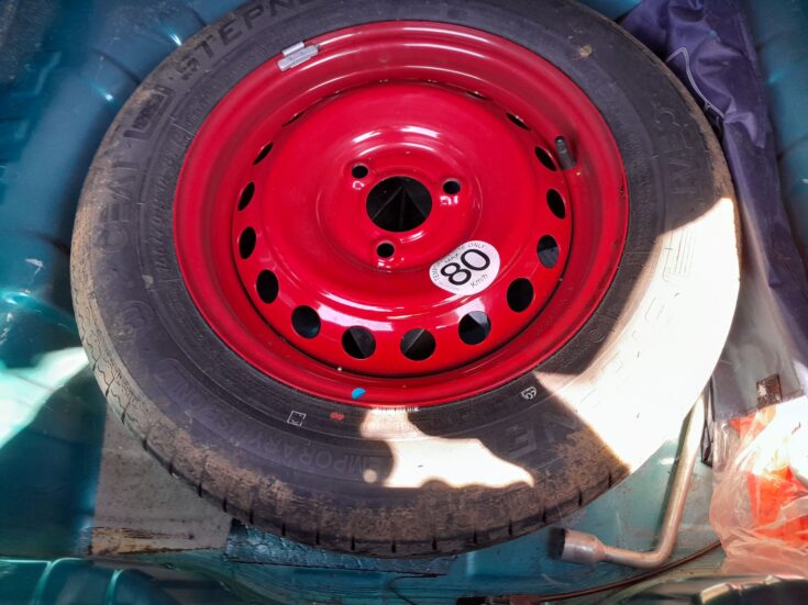 2023 RENAULT KWID DYNAMIQUE MANUAL – Spare Wheel