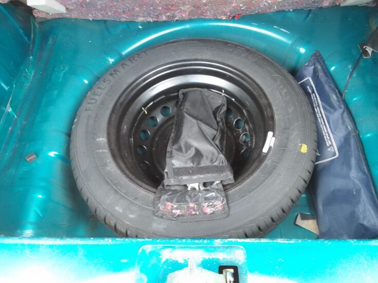 2023 RENAULT KWID DYNAMIQUE MANUAL – Spare Wheel