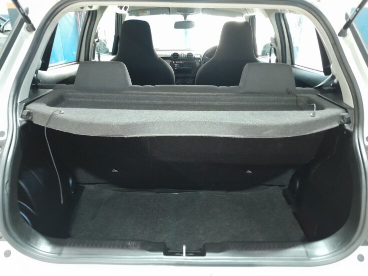 2023 SUZUK SWIFT 1.2 GA MANUAL – Boot / Loadbin