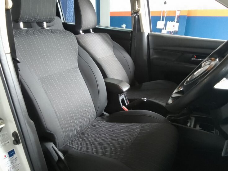 2023 Suzuki Ertiga GL A/T – Front Seats