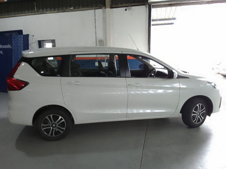 2023 Suzuki Ertiga GL A/T – Right Side Photo