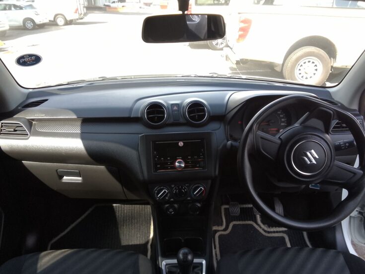 2023 SUZUKI SWIFT 1.2 GA MANUAL – Interior