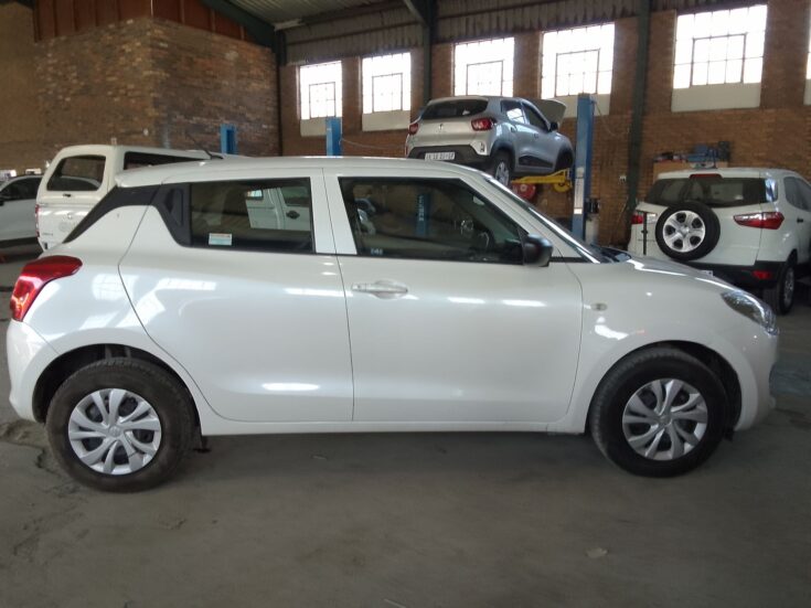 2023 SUZUKI SWIFT 1.2 GA MANUAL – Right Side Photo