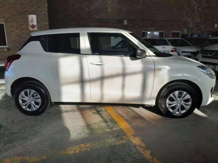 2023 SUZUKI SWIFT 1.2 GA MANUAL – Right Side Photo