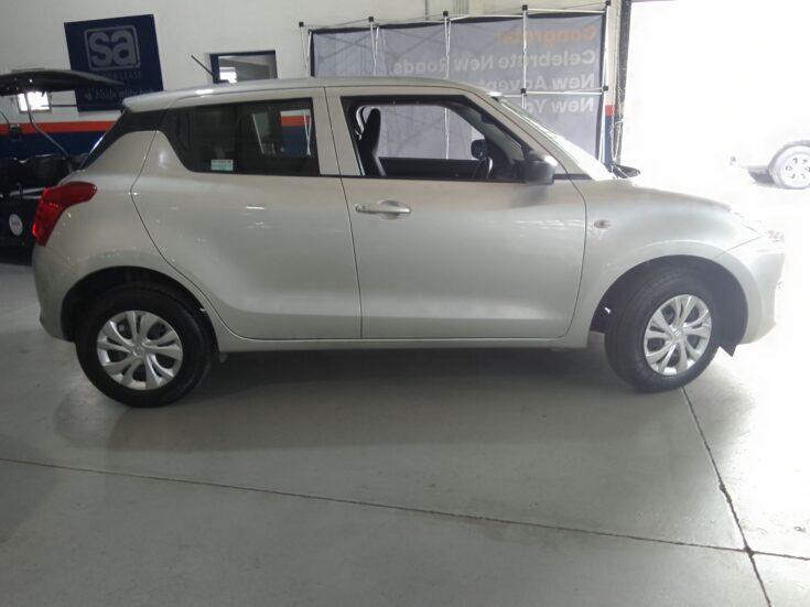 2023 SUZUKI SWIFT 1.2 GA MANUAL – Right Side Photo