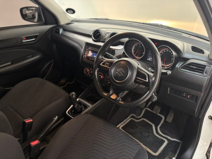 2023 SUZUKI SWIFT 1.2 GL – Front Seats