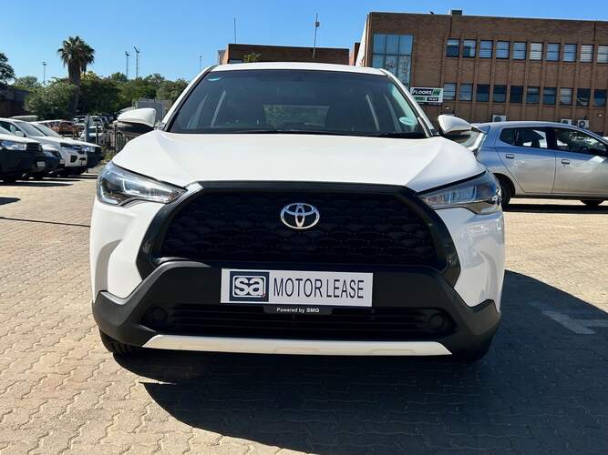 2023 TOYOTA COROLLA CROSS 1.8 XI – Front Photo