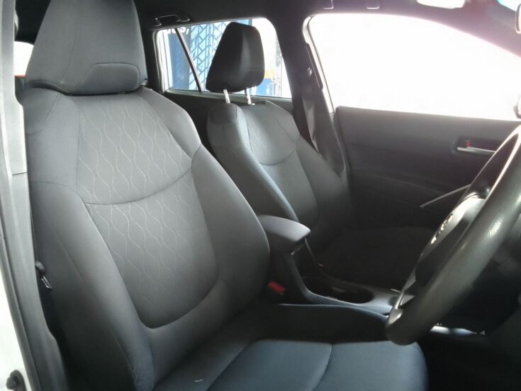 2023 TOYOTA COROLLA CROSS Xi CVT – Front Seats