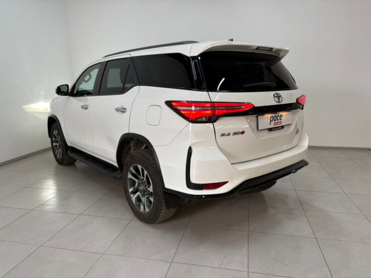2023 TOYOTA FORTUNER 2.4 GD-6 R/B A/T – Back Feature Photo