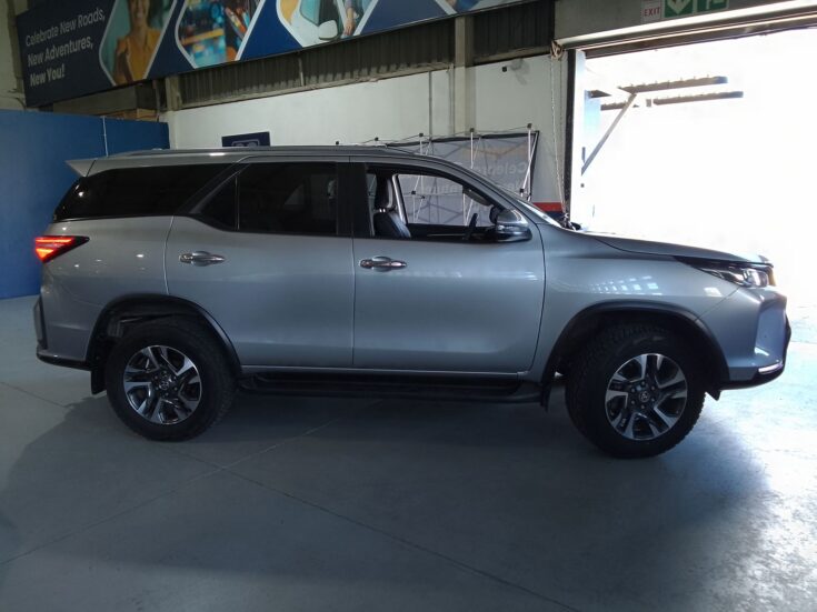 2023 TOYOTA FORTUNER 2.4 GD6 R/B A/T – Right Side Photo