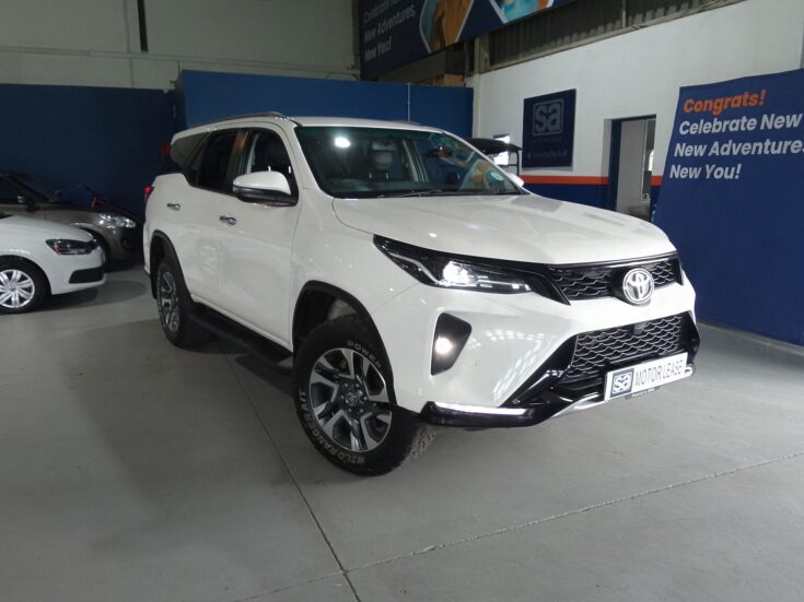 2023 TOYOTA FORTUNER 2.4GD-6 R/B A/T – Front Feature Photo