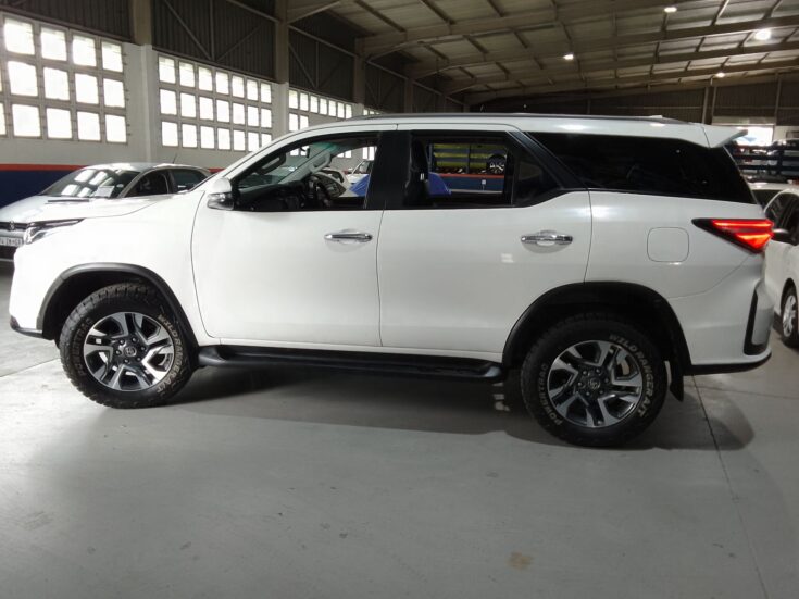 2023 TOYOTA FORTUNER 2.4GD-6 R/B A/T – Left Side Photo