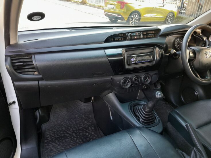2023 TOYOTA HILUX 2.4 GD S A/C P/U S/C – Dashboard