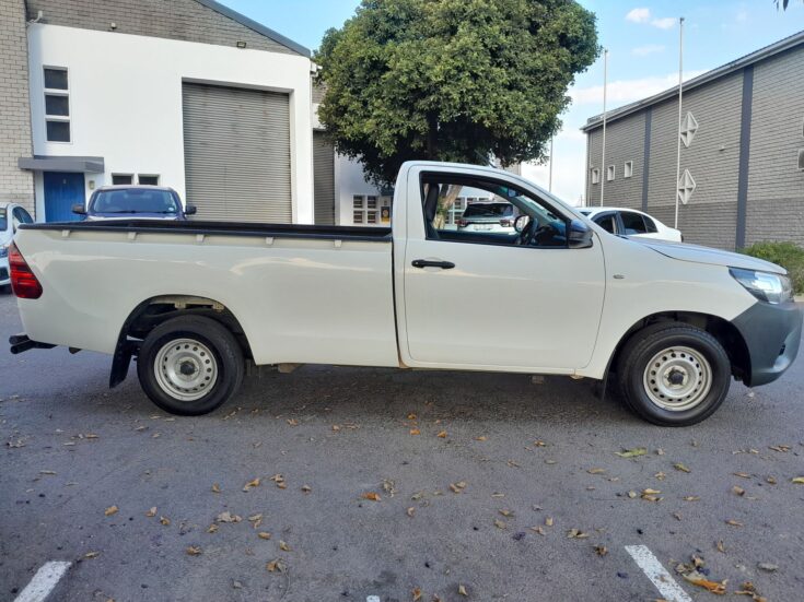 2023 TOYOTA HILUX 2.4 GD S A/C P/U S/C – Right Side Photo