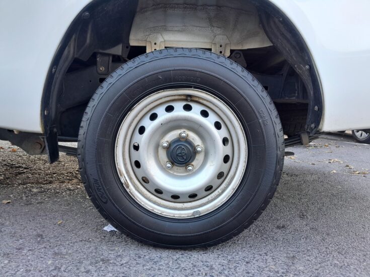 2023 TOYOTA HILUX 2.4 GD S A/C P/U S/C – Wheel Example