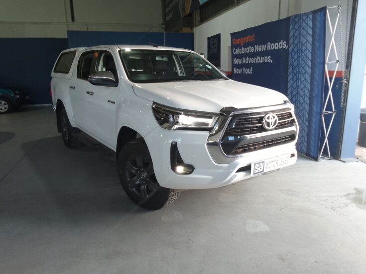 2023 TOYOTA HILUX 2.8 GD-6 RB RAIDER A/T P/U D/C – Front Feature Photo