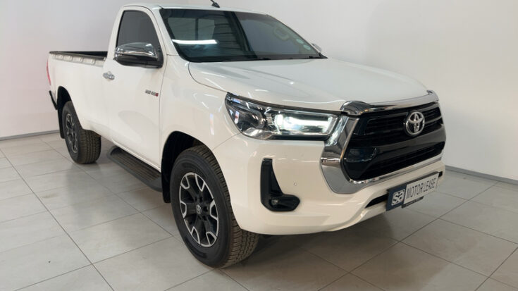 2023 TOYOTA HILUX 2.8 GD-6 RB RAIDER A/T P/U S/C – Front Feature Photo