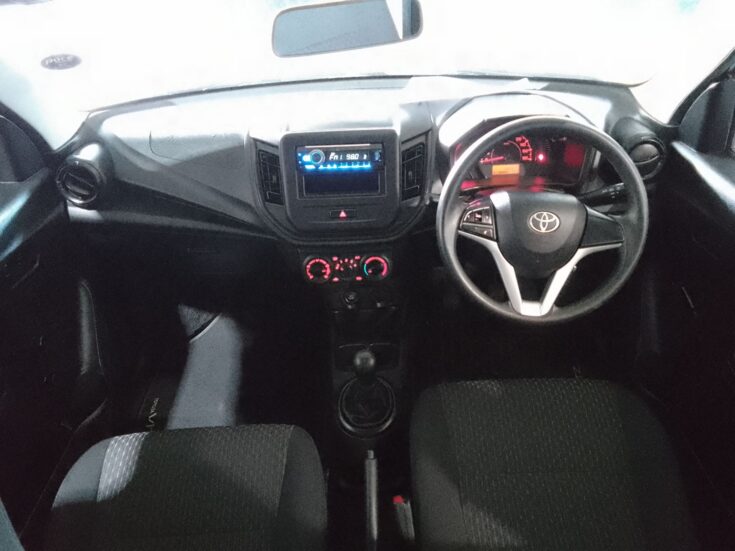 2023 TOYOTA VITZ 1.0 MANUAL – Dashboard