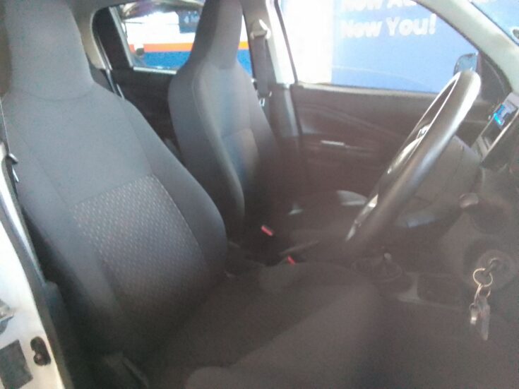 2023 TOYOTA VITZ 1.0 MANUAL – Front Seats
