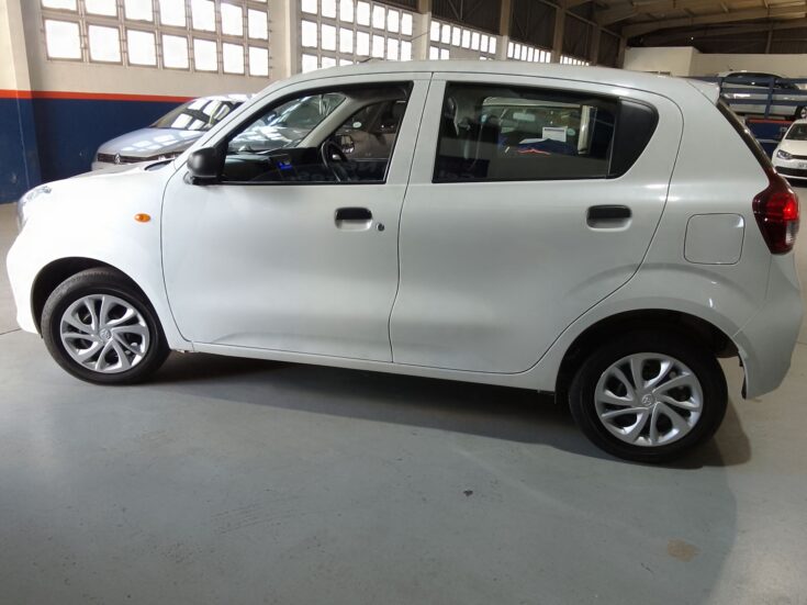 2023 TOYOTA VITZ 1.0 MANUAL – Left Side Photo