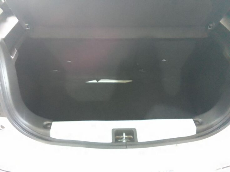 2023 TOYOTA VITZ 1.0 XR AMT – Boot / Loadbin