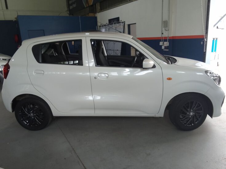 2023 TOYOTA VITZ 1.0 XR AMT – Right Side Photo