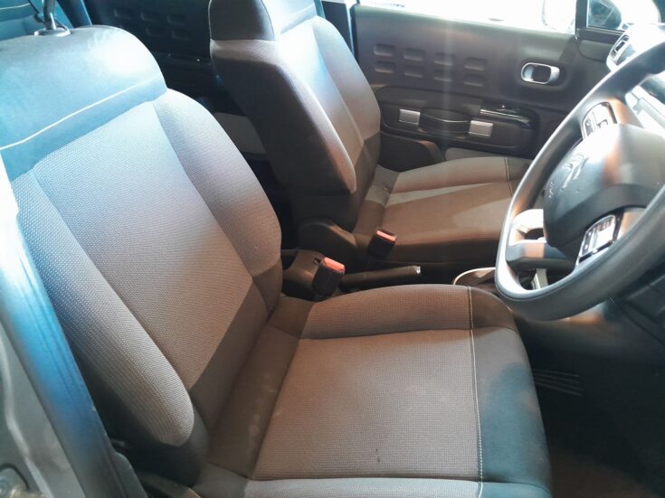 2024 CITROEN C3 1.2 PURE TECH TURBO SHINE AT – Front Seats