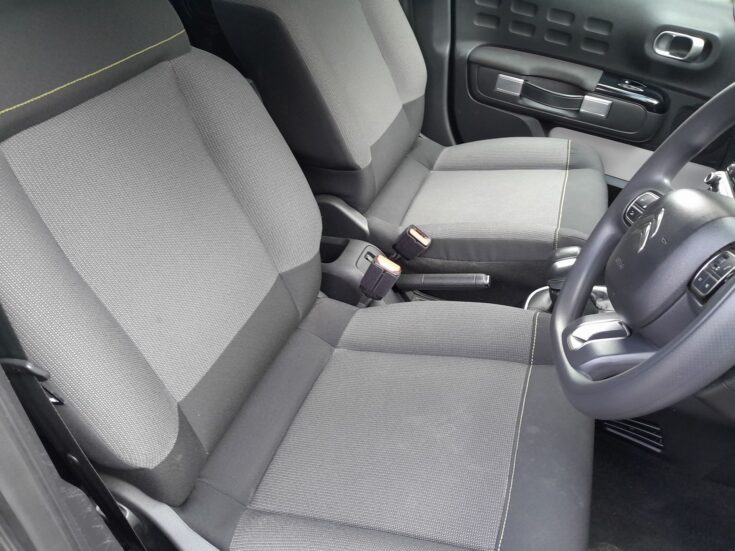 2024 CITROEN C3 1.2 PURETECH SHINE AT – Front Seats