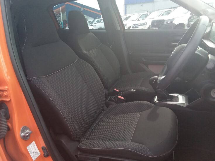 2024 CITROEN C3 FEEL MANUAL – Front Seats