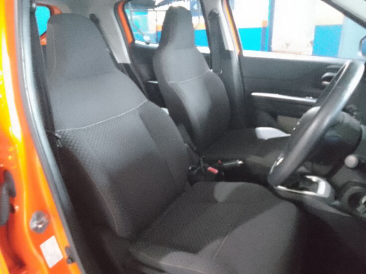 2024 CITROEN C3 FEEL MANUAL – Front Seats