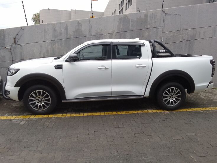 2024 GWM P-SERIES PV DCAB 2.0TD LS 4X2 8AT – Left Side Photo