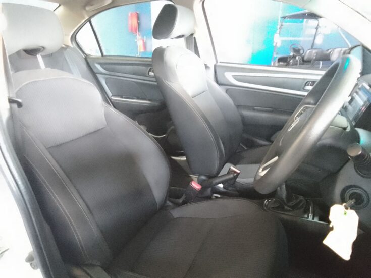 2024 HONDA AMAZE 1.2 COMFORT – Front Seats