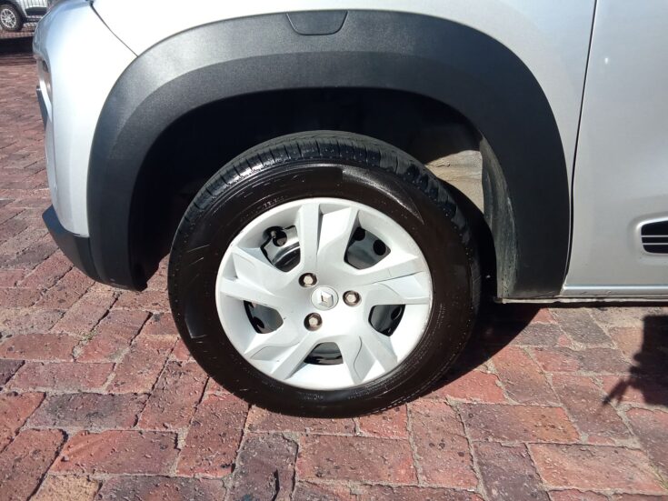 2024 RENAULT KWID DYNAMIQUE MANUAL. – Wheel Example