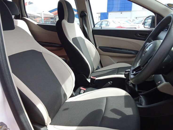 2024 RENAULT TRIBER 1.0 DYNAMIQUE/ZEN – Front Seats