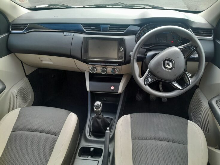 2024 RENAULT TRIBER DYNAMIQUE/ZEN MANUAL – Dashboard