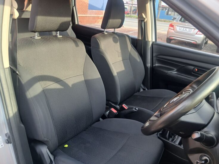 2024 SUZUKI ERTIGA 1.5 GA MANUAL – Front Seats