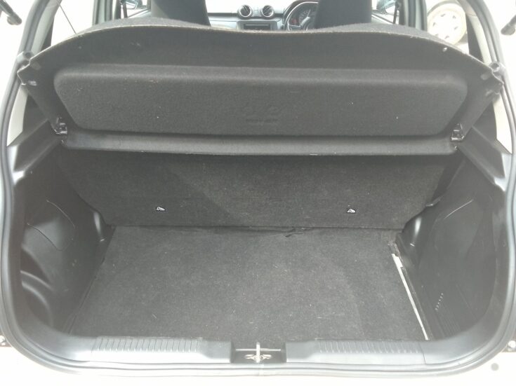 2024 SUZUKI SWIFT 1.2 GA MANUAL – Boot / Loadbin