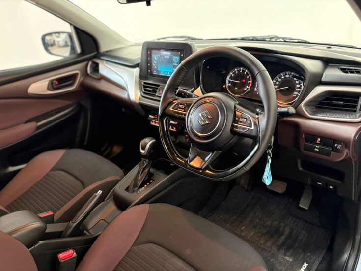 2024 TOYOTA URBAN CRUISER 1.5 XR A/T – Right Side Photo