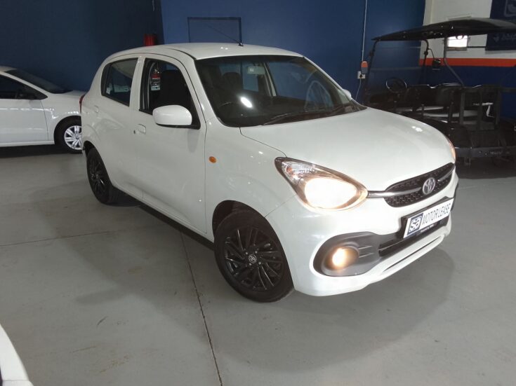 2024 TOYOTA VITZ 1.0 XR AMT – Front Feature Photo