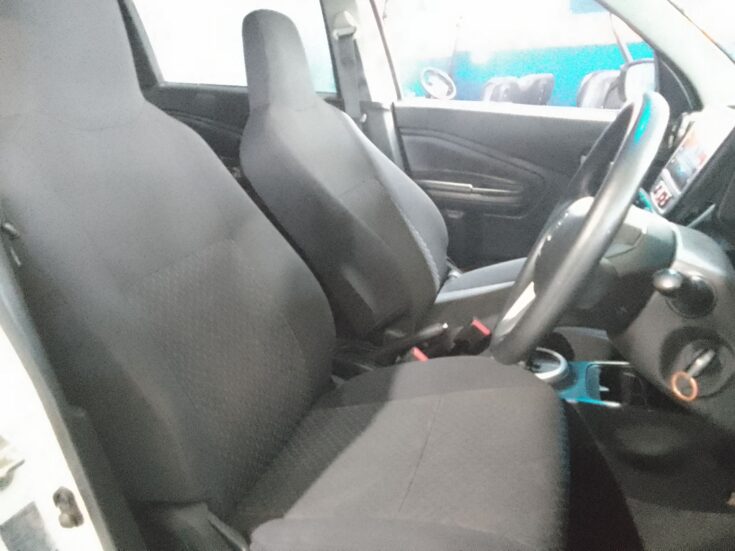 2024 TOYOTA VITZ 1.0 XR AMT – Front Seats
