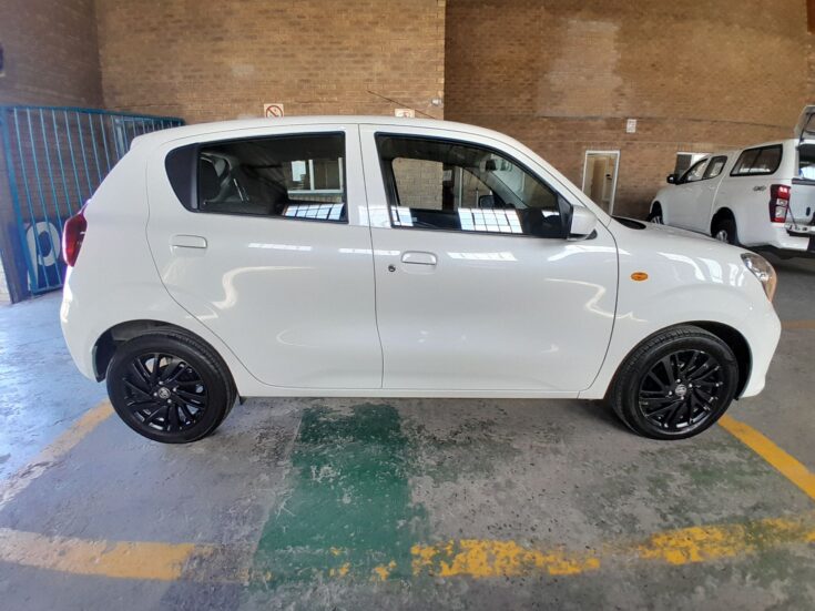 2024 TOYOTA VITZ XR 1.0 AMT – Right Side Photo